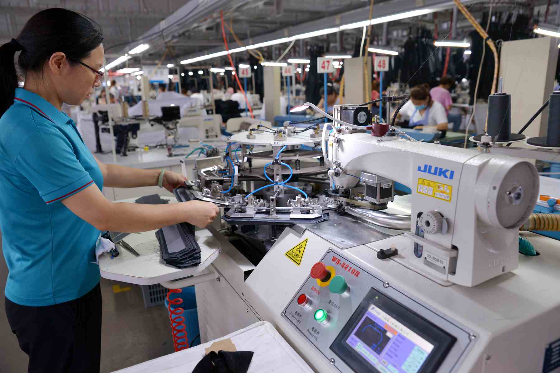 华体会体育app下载官方首页三五三四公司運城襯衣智能制造試驗線班組 (20)